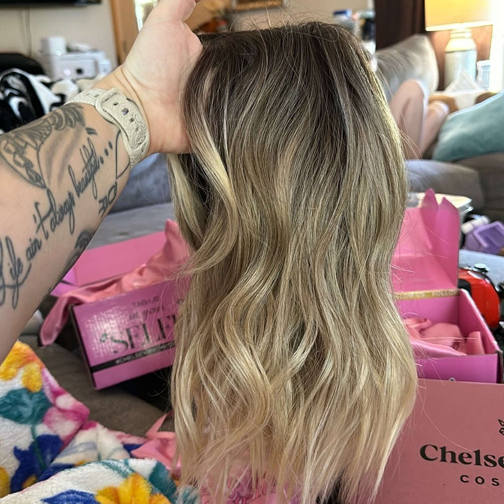 CSC shoulder length blonde wig